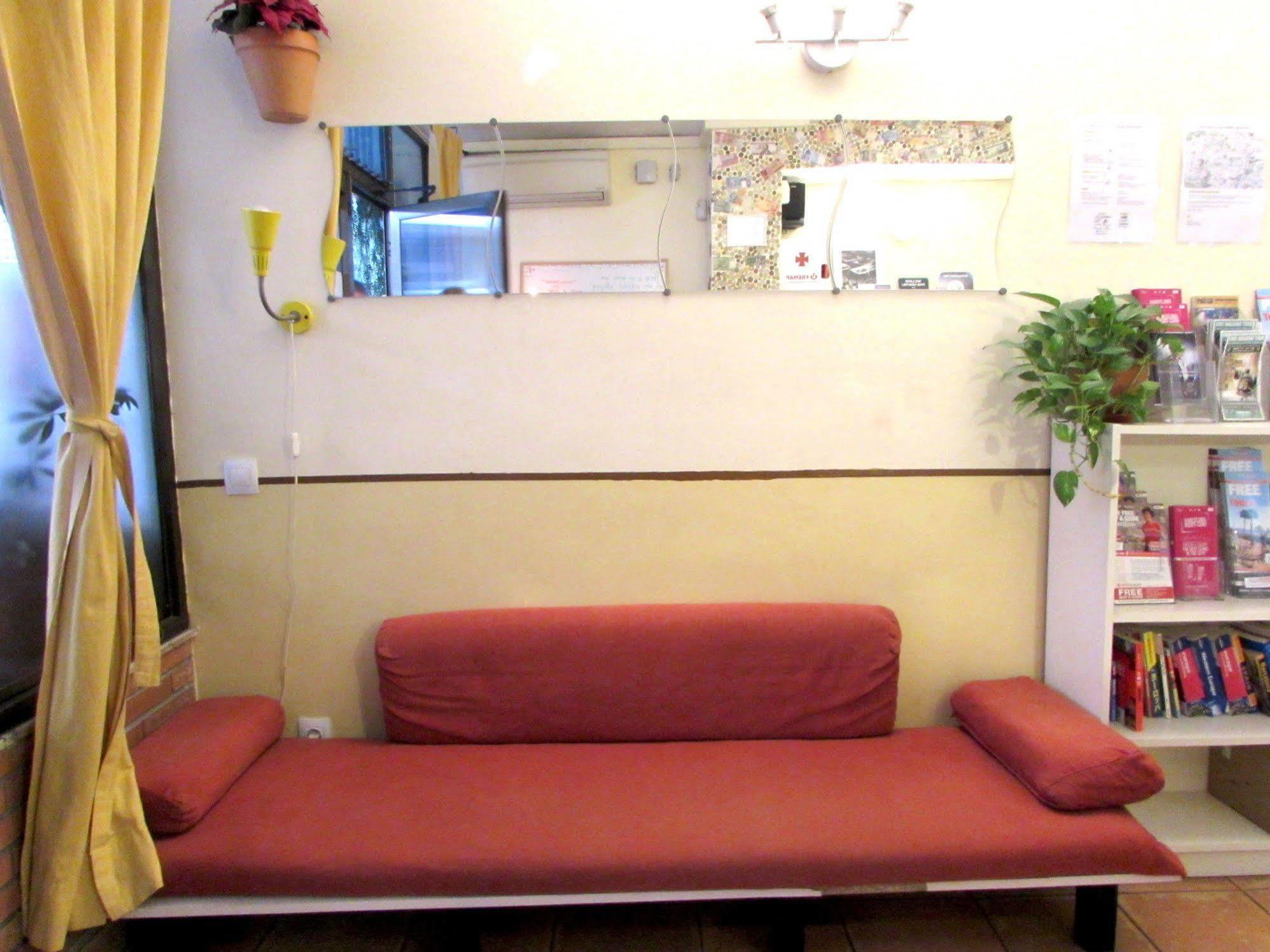 Harmony Hostel Barcelona Eksteriør billede